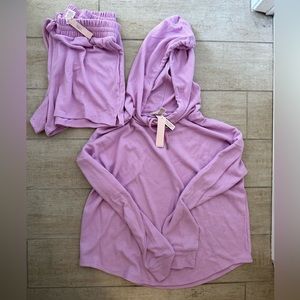 NWT Victoria’s Secret - 2 piece hooded top and shorts, thermal waffle.